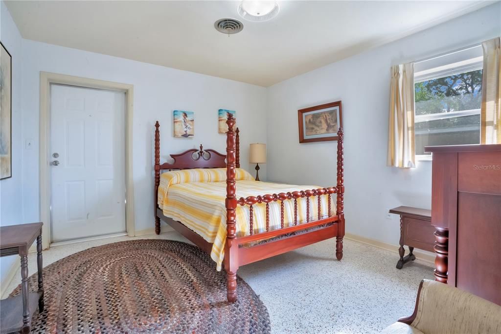 For Sale: $275,000 (4 beds, 2 baths, 2281 Square Feet)