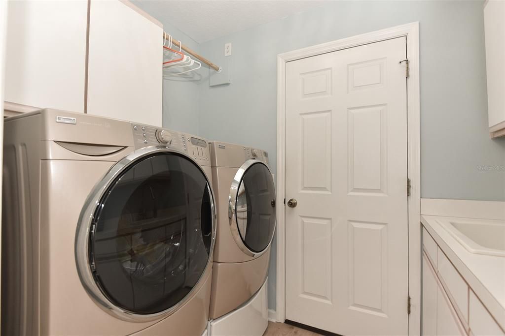 En Venta: $479,000 (3 camas, 2 baños, 1690 Pies cuadrados)