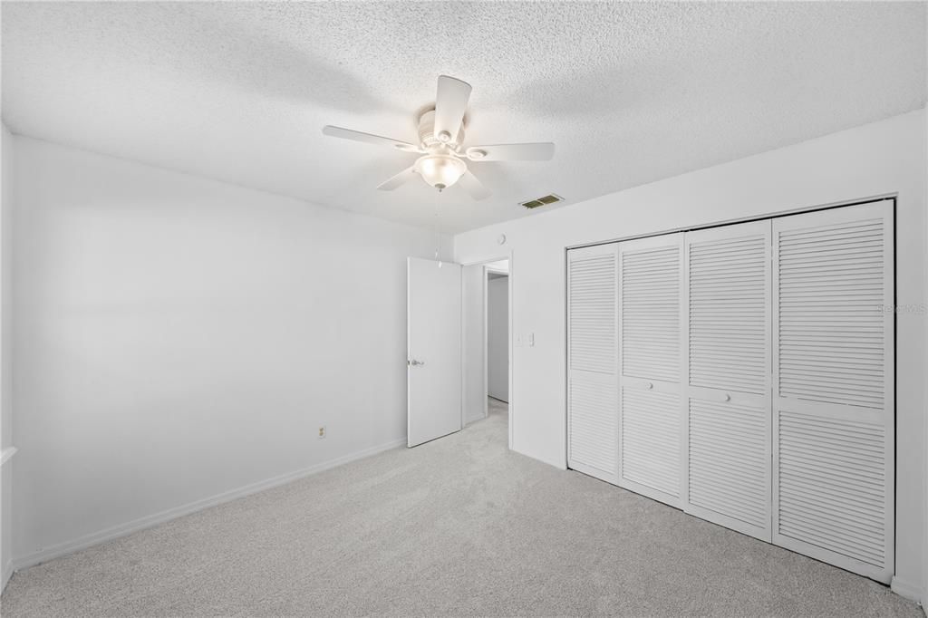 For Sale: $149,900 (2 beds, 2 baths, 924 Square Feet)