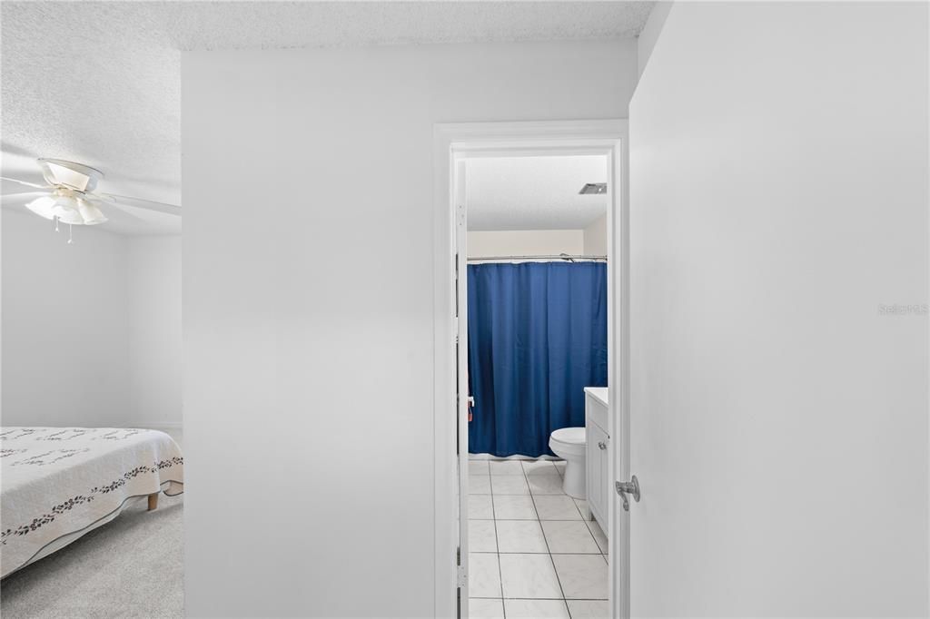 For Sale: $149,900 (2 beds, 2 baths, 924 Square Feet)
