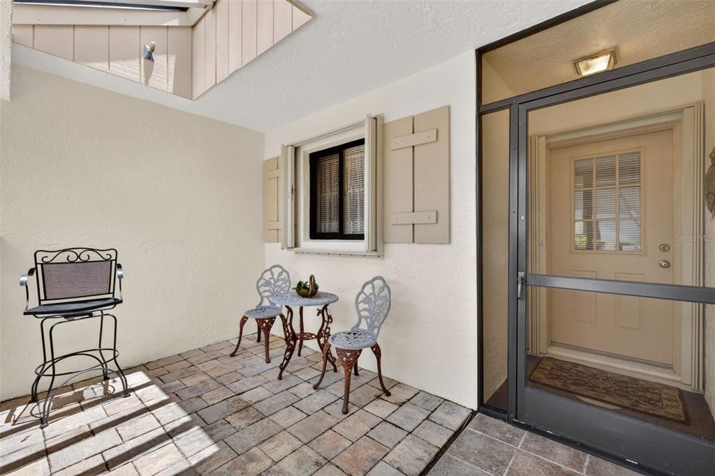 For Sale: $365,000 (2 beds, 2 baths, 1568 Square Feet)
