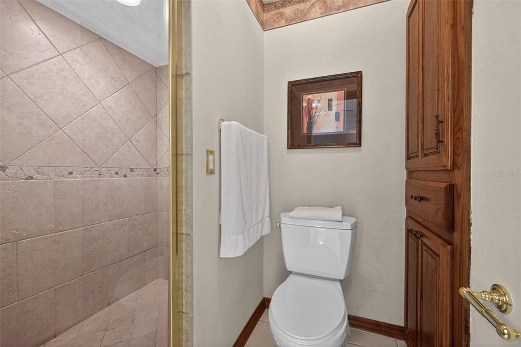 For Sale: $365,000 (2 beds, 2 baths, 1568 Square Feet)