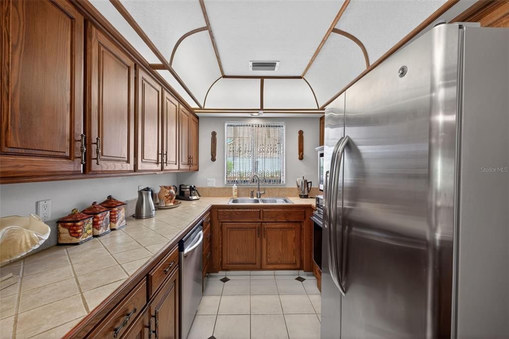 For Sale: $365,000 (2 beds, 2 baths, 1568 Square Feet)