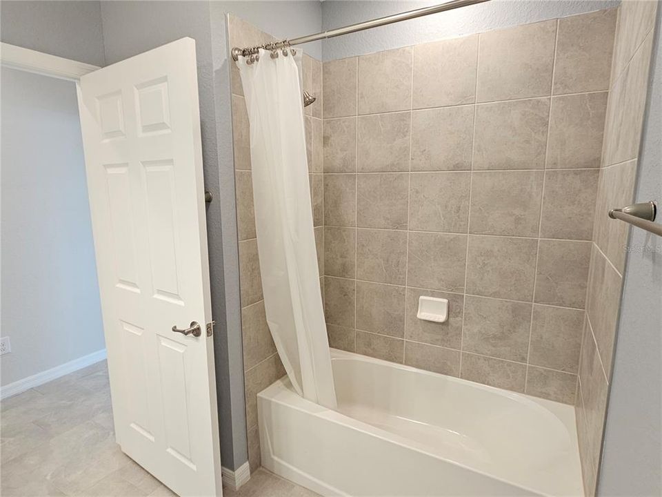 For Rent: $2,200 (2 beds, 2 baths, 1595 Square Feet)