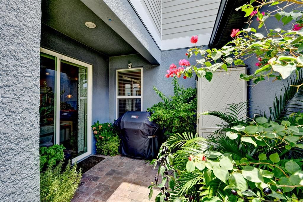 En Venta: $595,000 (3 camas, 2 baños, 1945 Pies cuadrados)