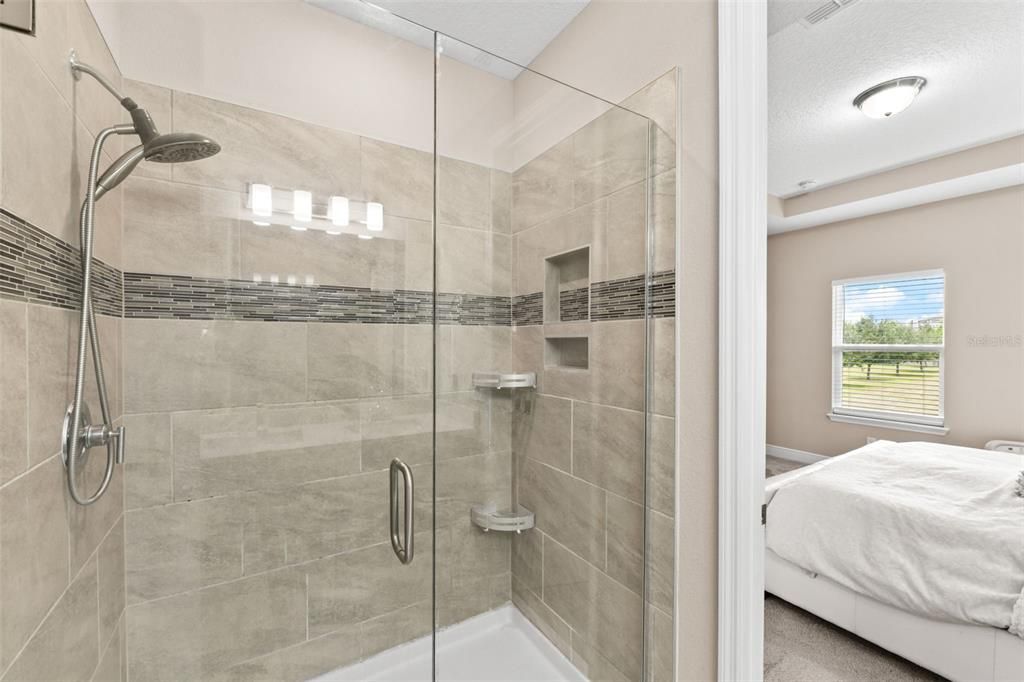 En Venta: $595,000 (3 camas, 2 baños, 1945 Pies cuadrados)