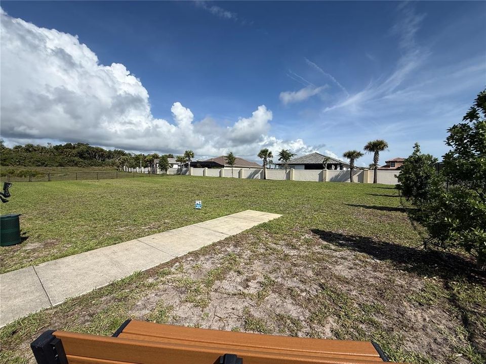 待售: $159,900 (0.17 acres)