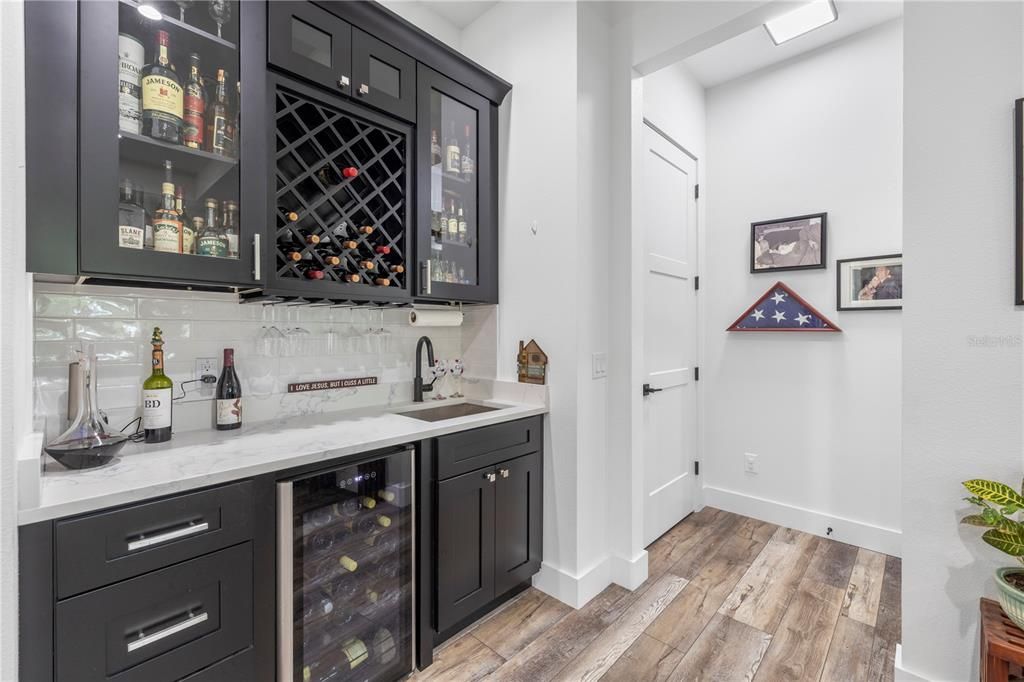 Active With Contract: $745,000 (3 beds, 2 baths, 2611 Square Feet)