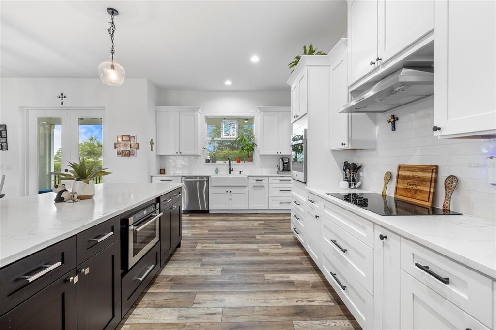Active With Contract: $745,000 (3 beds, 2 baths, 2611 Square Feet)