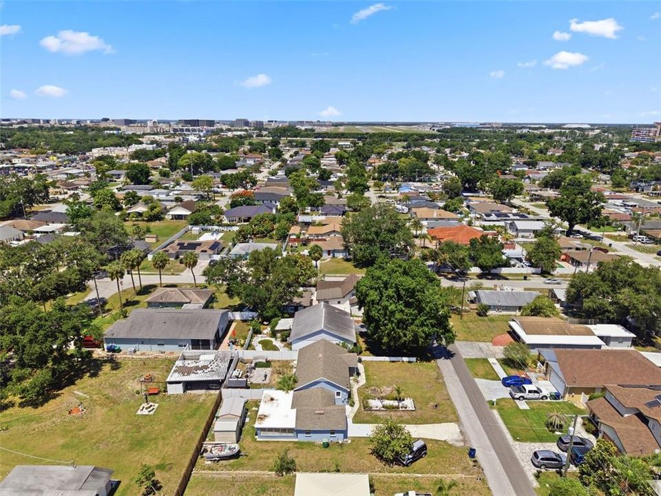 En Venta: $554,900 (4 camas, 3 baños, 2033 Pies cuadrados)