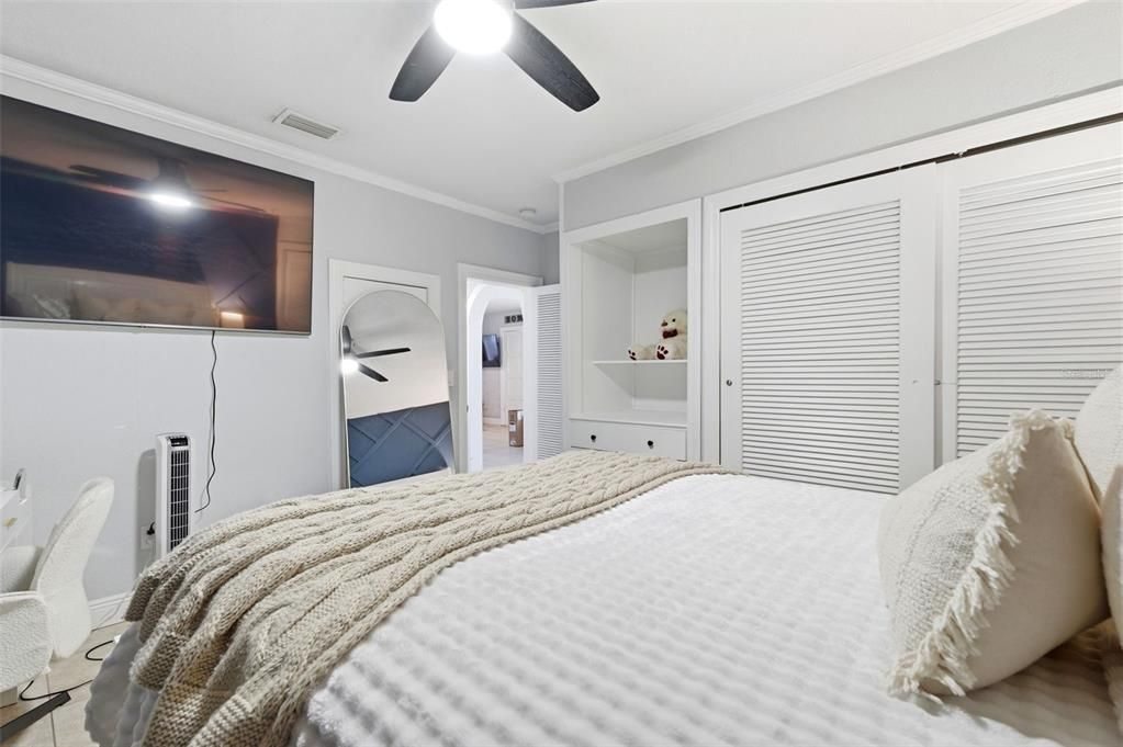 En Venta: $554,900 (4 camas, 3 baños, 2033 Pies cuadrados)