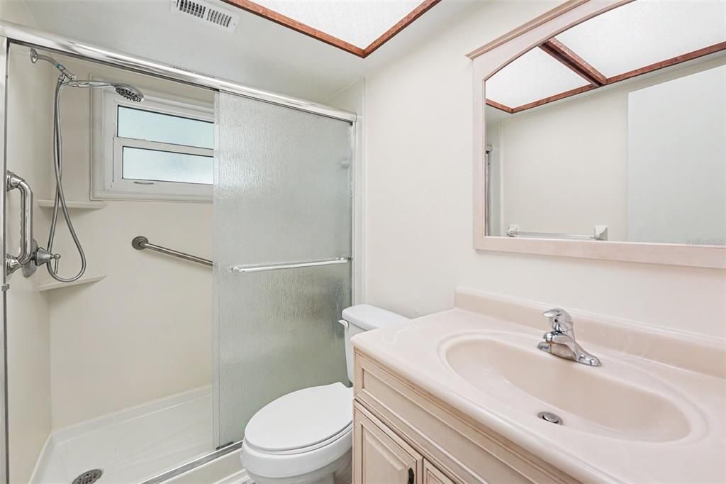 En Venta: $349,000 (3 camas, 2 baños, 1368 Pies cuadrados)