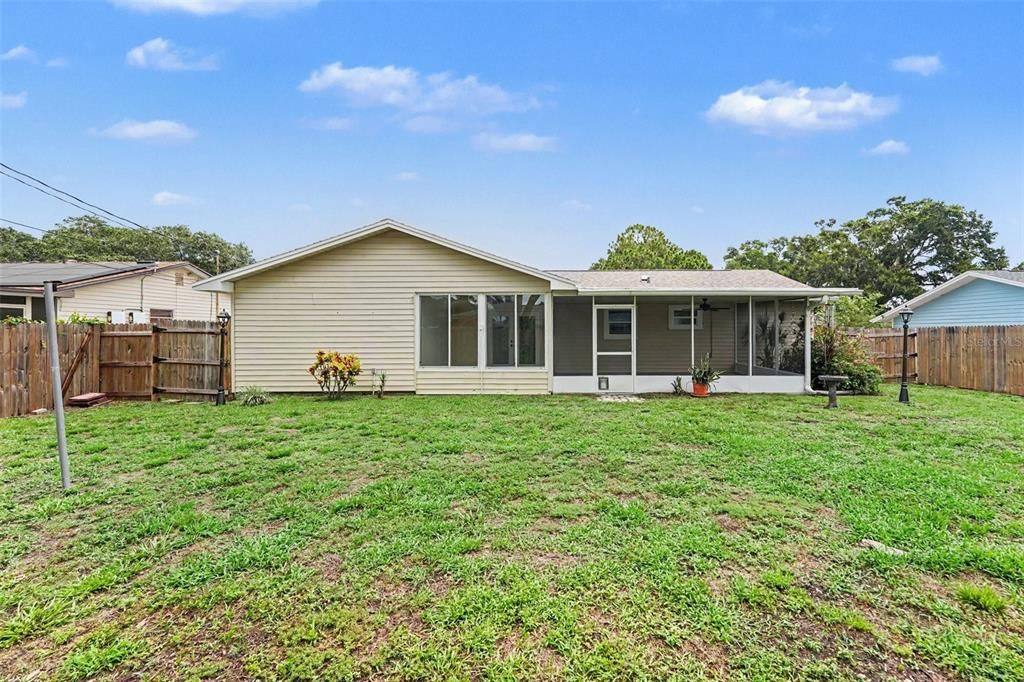 En Venta: $349,000 (3 camas, 2 baños, 1368 Pies cuadrados)