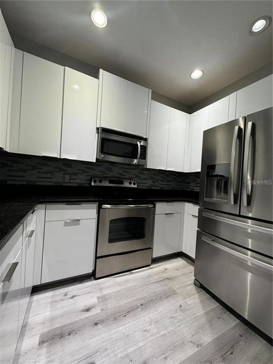 For Sale: $359,900 (3 beds, 2 baths, 1534 Square Feet)