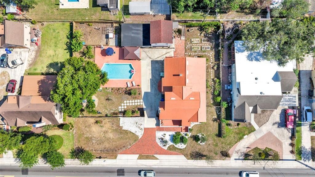 На продажу: $850,000 (5 спален, 3 ванн, 3840 Квадратных фут)