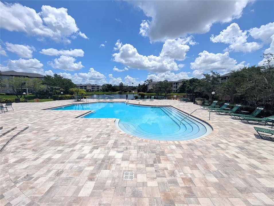 Active With Contract: $1,385 (2 beds, 1 baths, 838 Square Feet)