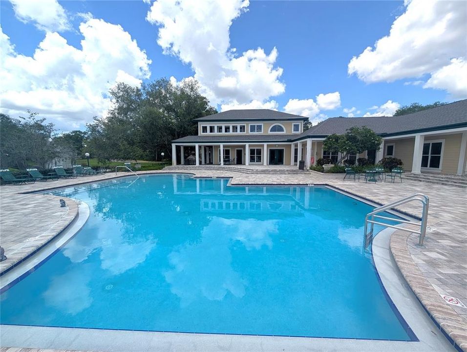 Active With Contract: $1,385 (2 beds, 1 baths, 838 Square Feet)