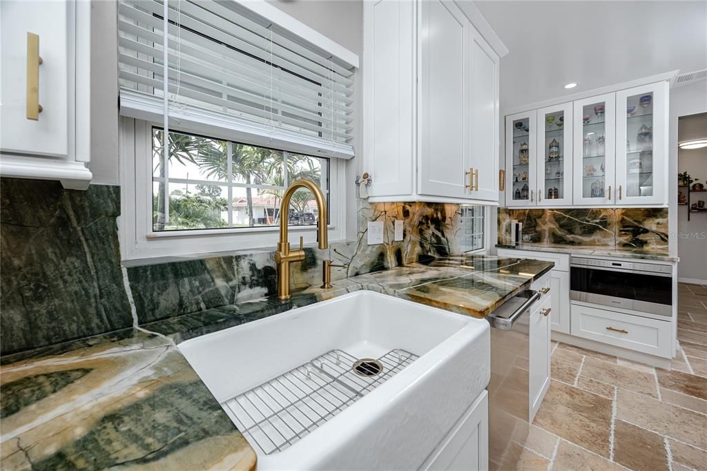 For Sale: $599,000 (3 beds, 2 baths, 1301 Square Feet)