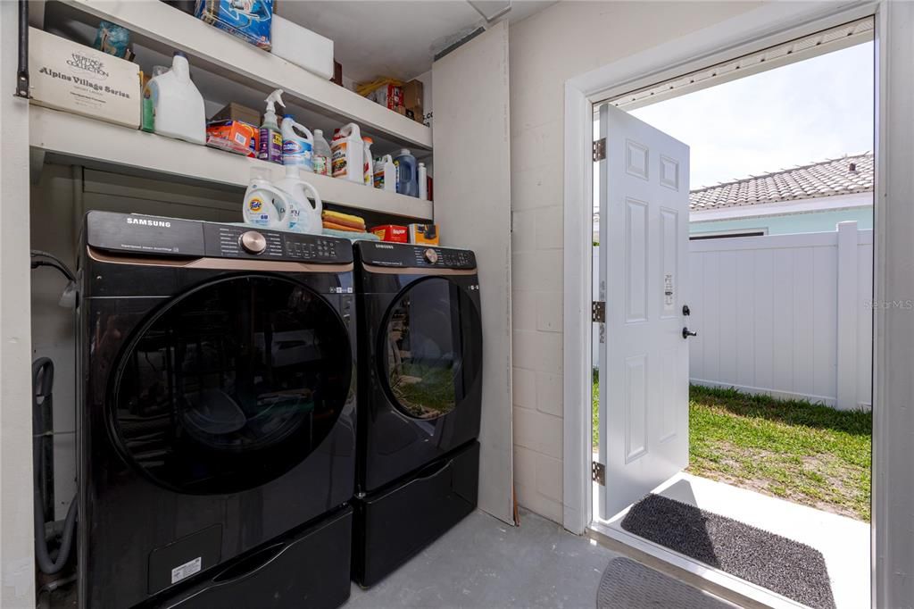 For Sale: $599,000 (3 beds, 2 baths, 1301 Square Feet)