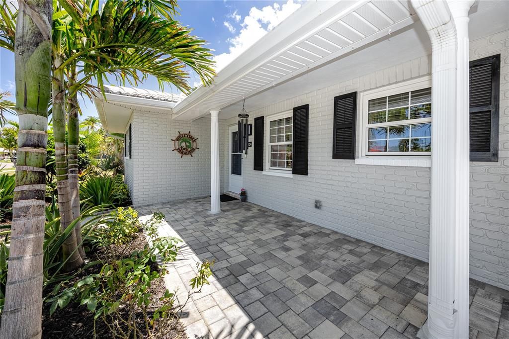 For Sale: $599,000 (3 beds, 2 baths, 1301 Square Feet)