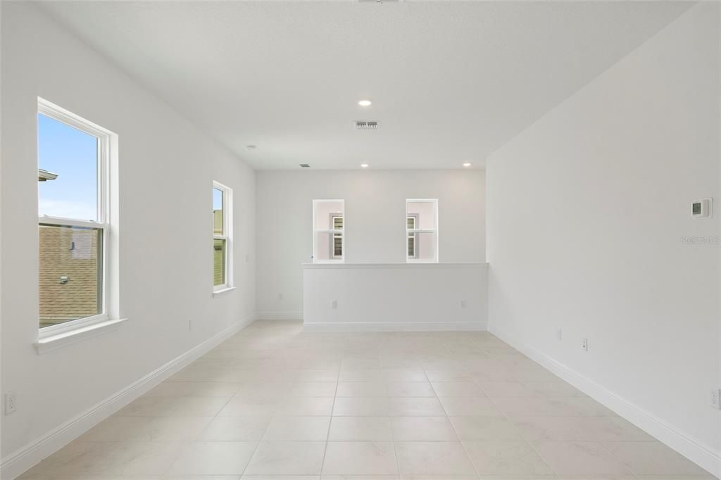 For Rent: $1,800 (1 beds, 1 baths, 825 Square Feet)