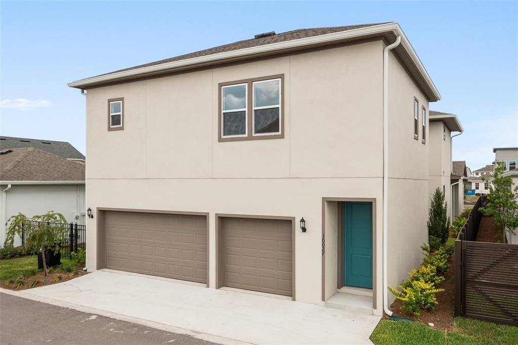 For Rent: $1,800 (1 beds, 1 baths, 825 Square Feet)