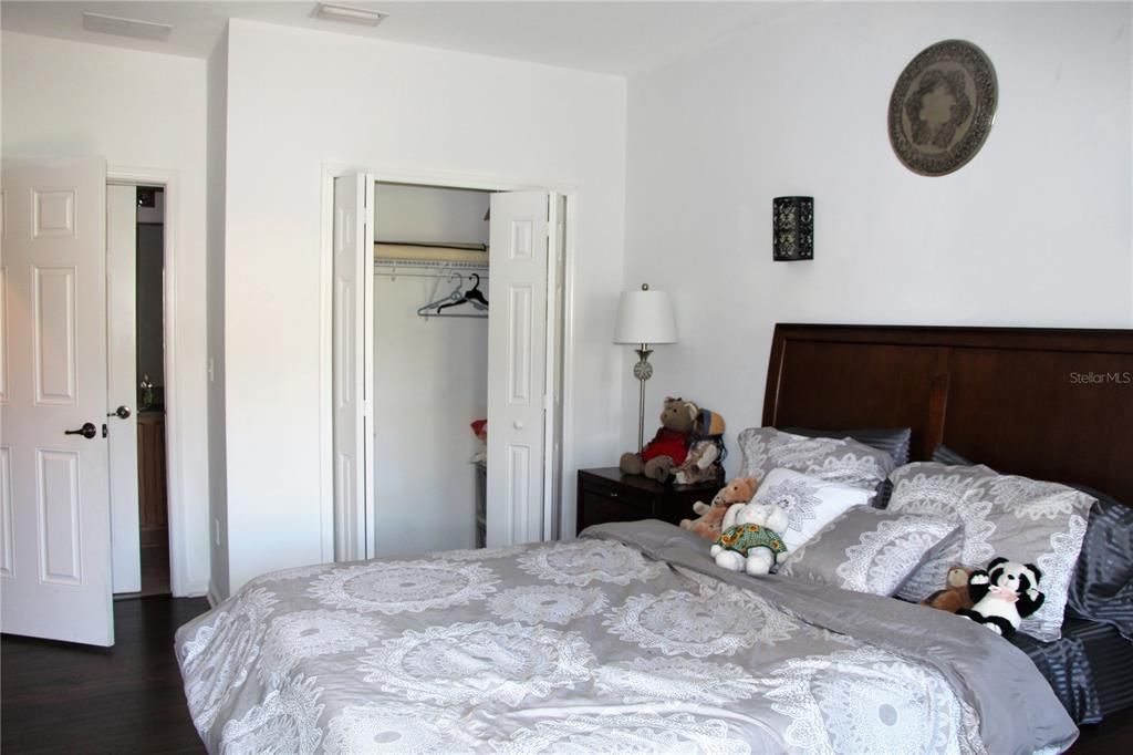 For Rent: $2,000 (3 beds, 2 baths, 1388 Square Feet)