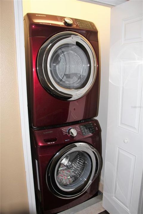 For Rent: $2,000 (3 beds, 2 baths, 1388 Square Feet)