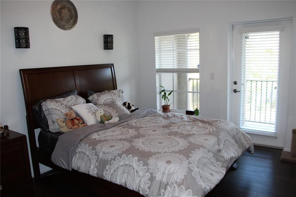 For Rent: $2,000 (3 beds, 2 baths, 1388 Square Feet)