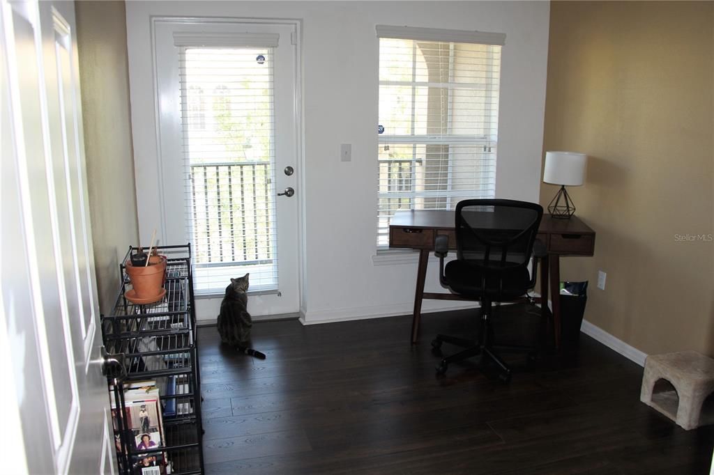 For Rent: $2,000 (3 beds, 2 baths, 1388 Square Feet)
