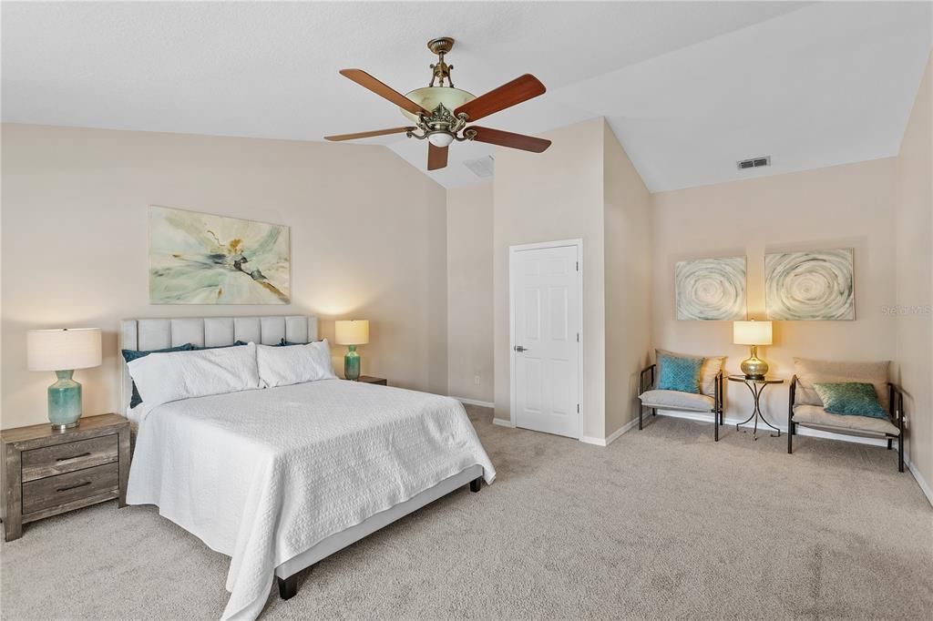For Sale: $699,000 (4 beds, 2 baths, 2734 Square Feet)