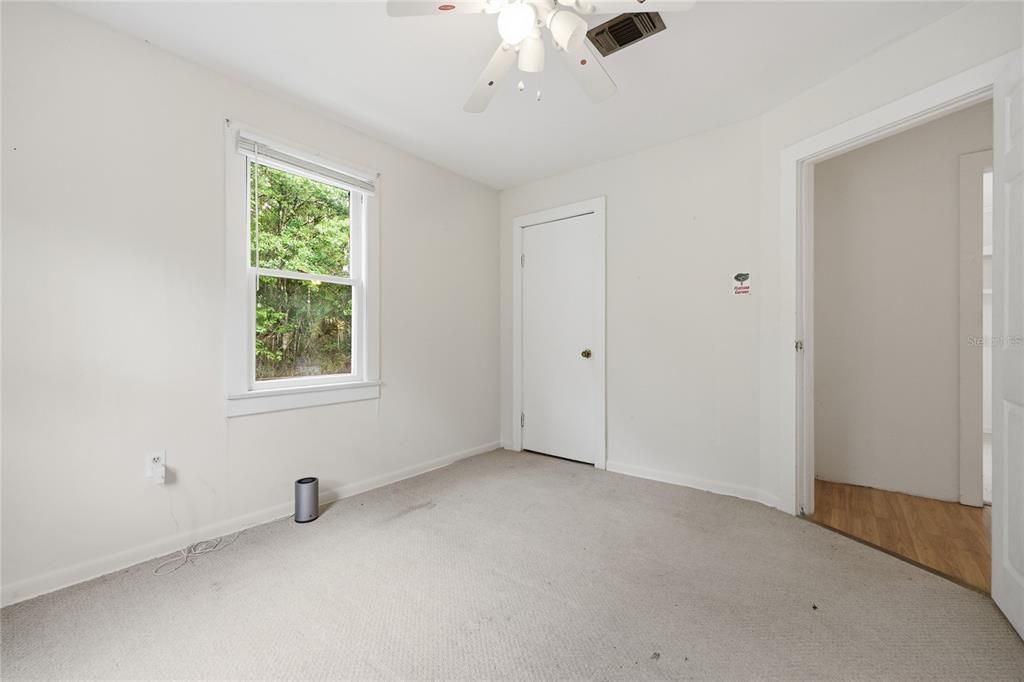 For Sale: $250,000 (3 beds, 2 baths, 1352 Square Feet)