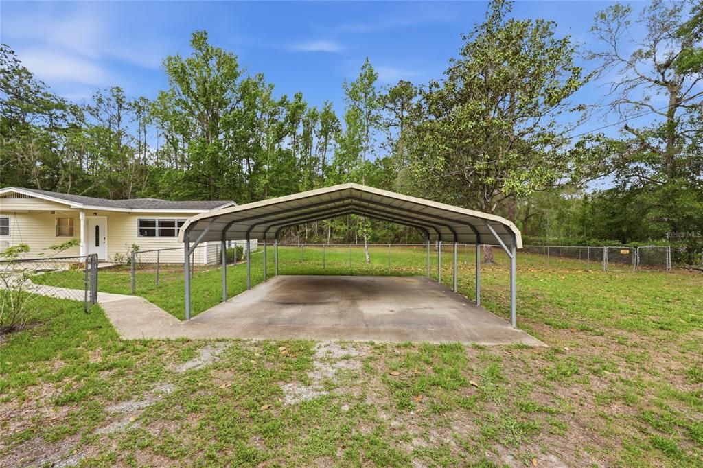 For Sale: $250,000 (3 beds, 2 baths, 1352 Square Feet)