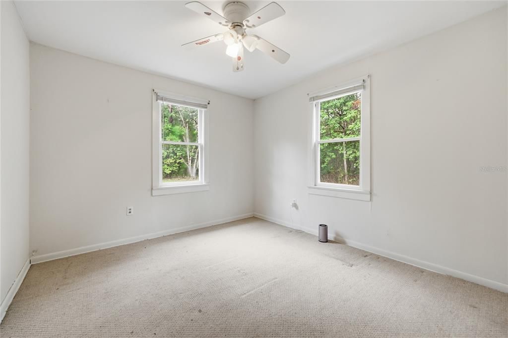 For Sale: $250,000 (3 beds, 2 baths, 1352 Square Feet)
