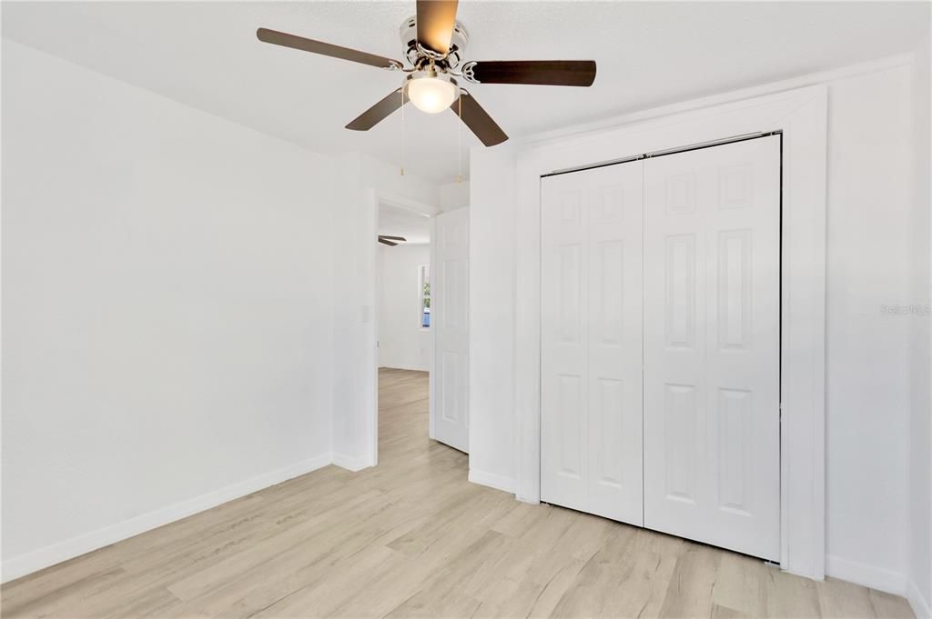 For Sale: $325,000 (3 beds, 2 baths, 997 Square Feet)