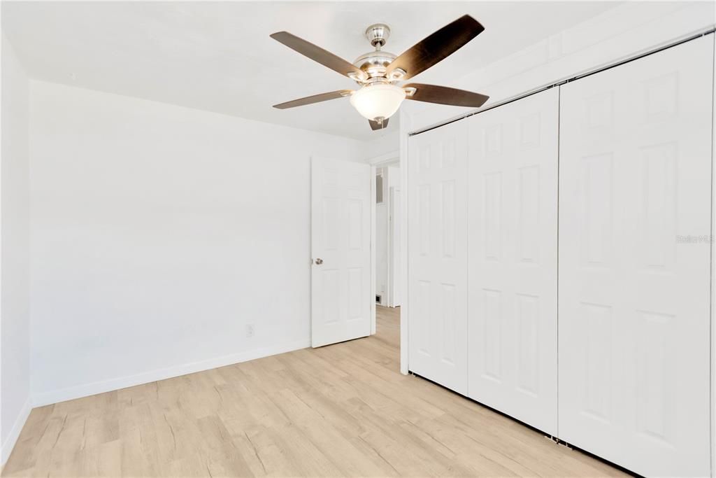 For Sale: $325,000 (3 beds, 2 baths, 997 Square Feet)