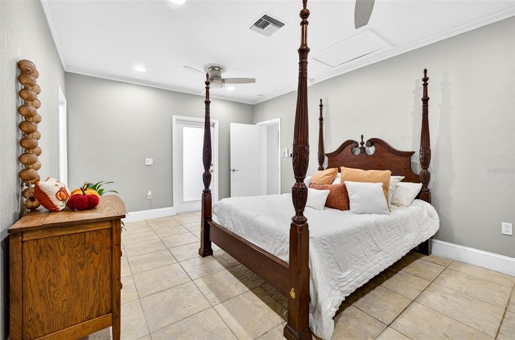 For Sale: $799,000 (4 beds, 3 baths, 3401 Square Feet)
