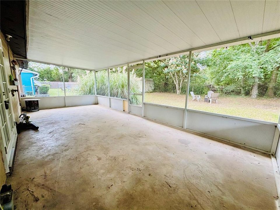 For Sale: $215,000 (3 beds, 1 baths, 1032 Square Feet)