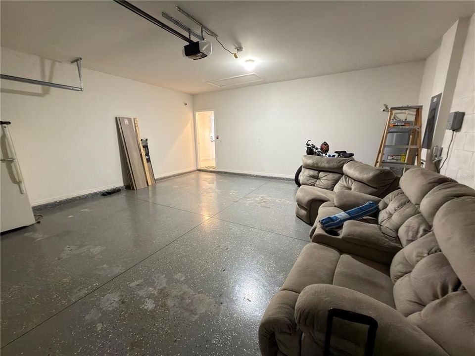На продажу: $280,000 (4 спален, 2 ванн, 1828 Квадратных фут)
