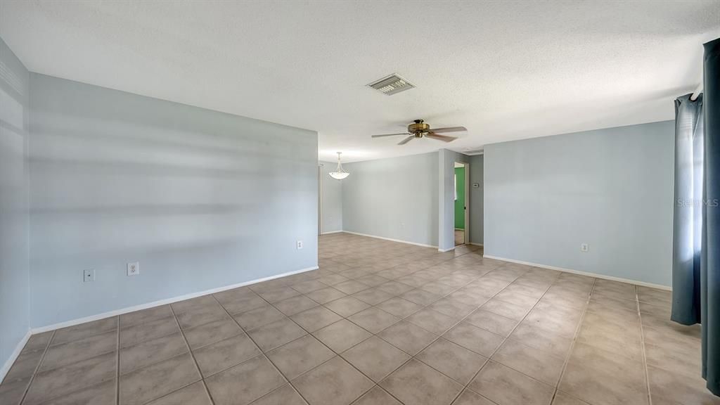 En Venta: $369,900 (2 camas, 2 baños, 1224 Pies cuadrados)