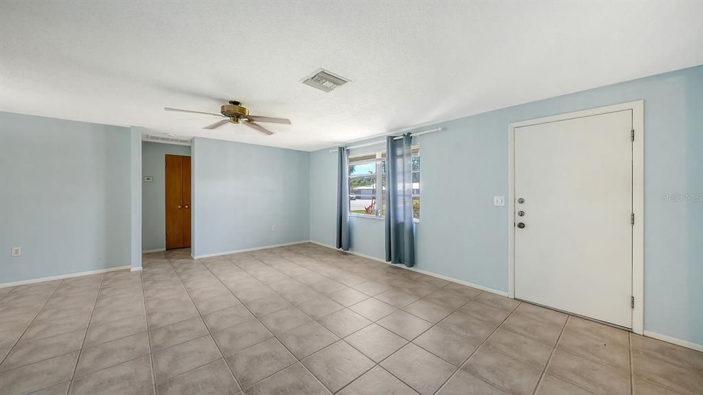En Venta: $369,900 (2 camas, 2 baños, 1224 Pies cuadrados)