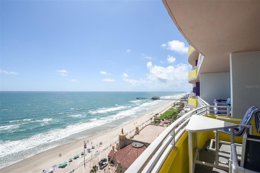 For Sale: $390,500 (1 beds, 1 baths, 751 Square Feet)