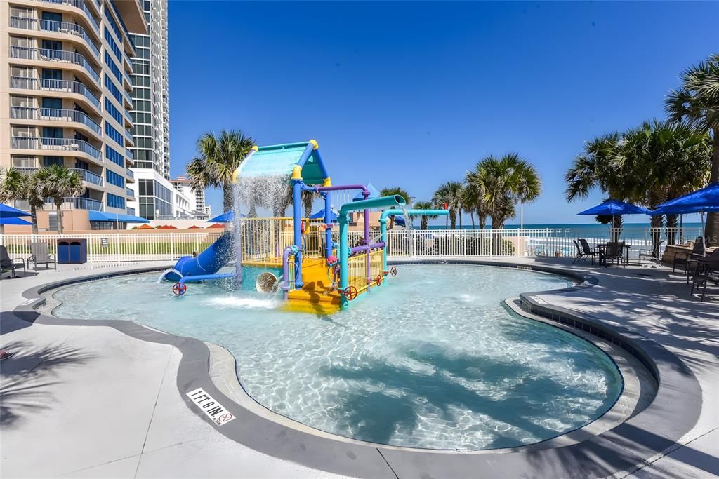 For Sale: $390,500 (1 beds, 1 baths, 751 Square Feet)