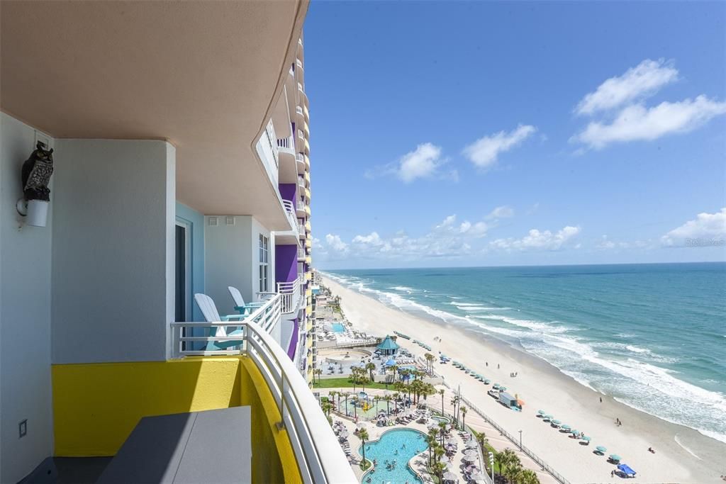 For Sale: $390,500 (1 beds, 1 baths, 751 Square Feet)