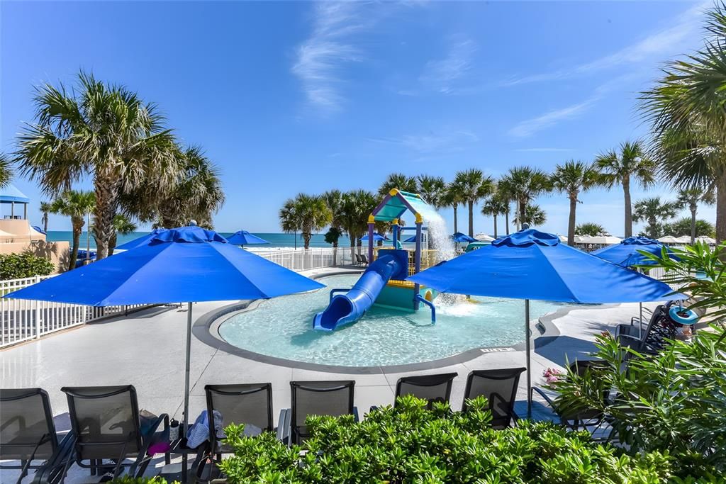 For Sale: $390,500 (1 beds, 1 baths, 751 Square Feet)