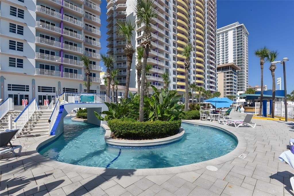 For Sale: $390,500 (1 beds, 1 baths, 751 Square Feet)