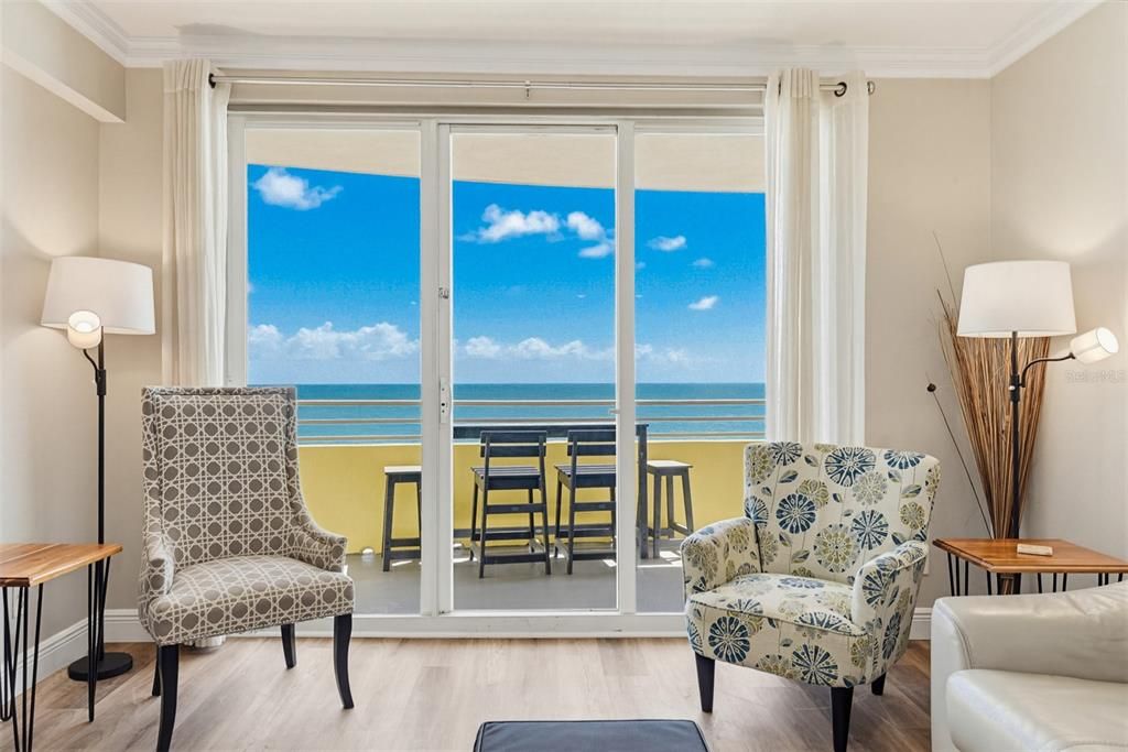 For Sale: $390,500 (1 beds, 1 baths, 751 Square Feet)