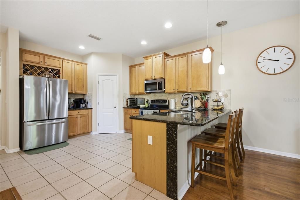 For Sale: $335,000 (3 beds, 2 baths, 1844 Square Feet)