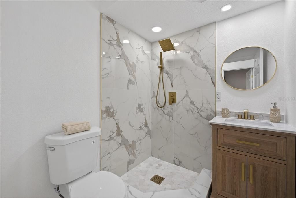 Под контрактом: $339,999 (3 спален, 3 ванн, 1626 Квадратных фут)