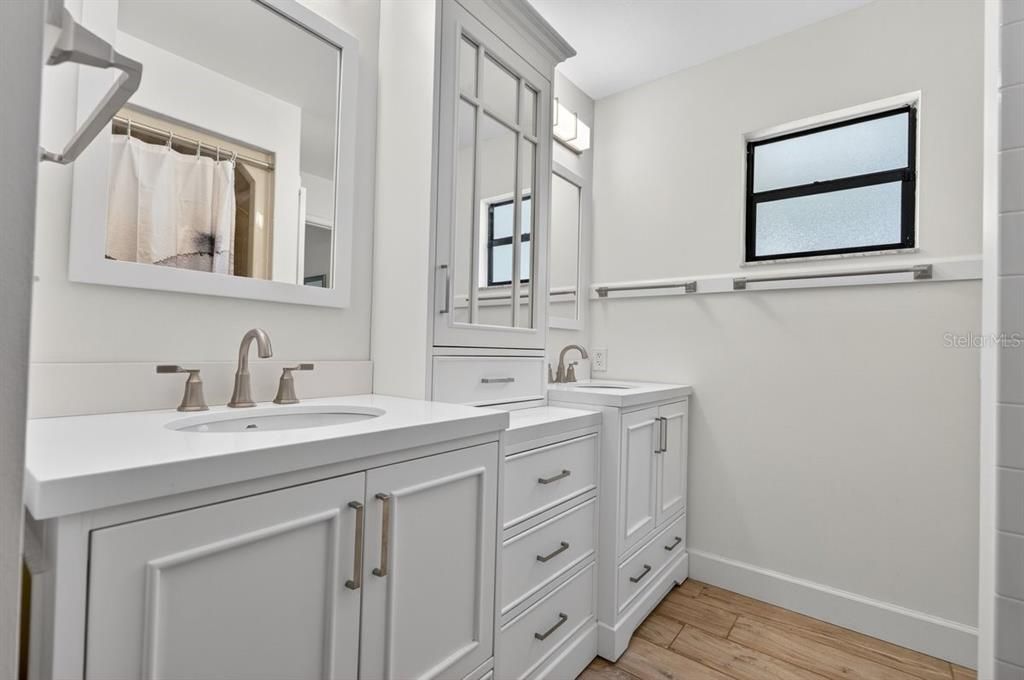 For Sale: $650,000 (3 beds, 2 baths, 1648 Square Feet)